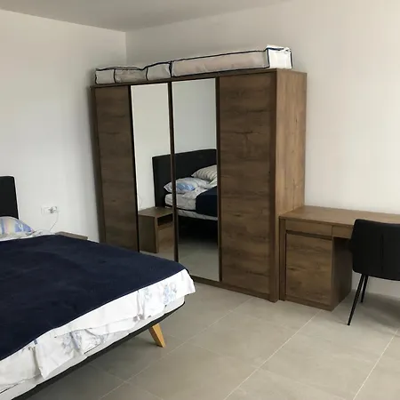 Apartment Olive Tree Komarna